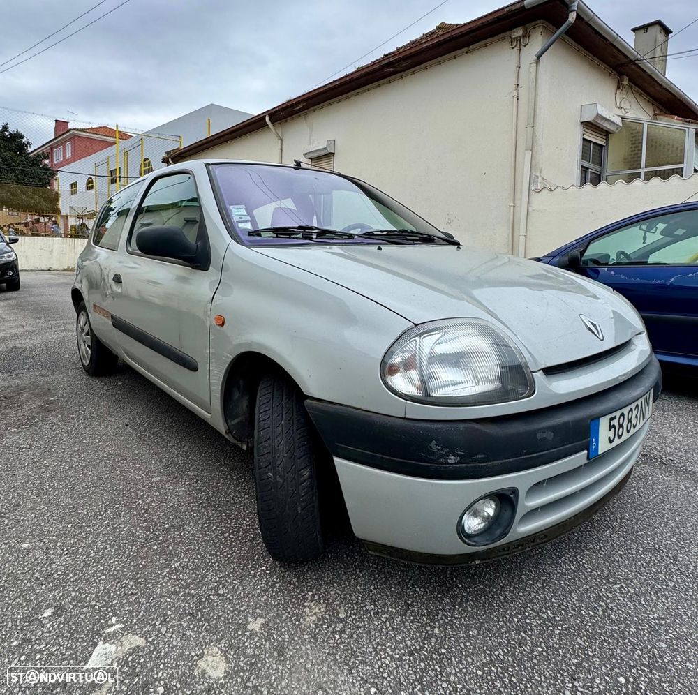 Renault Clio - 13