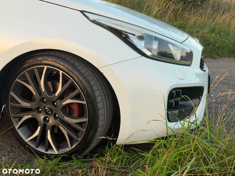 Kia Ceed - 6
