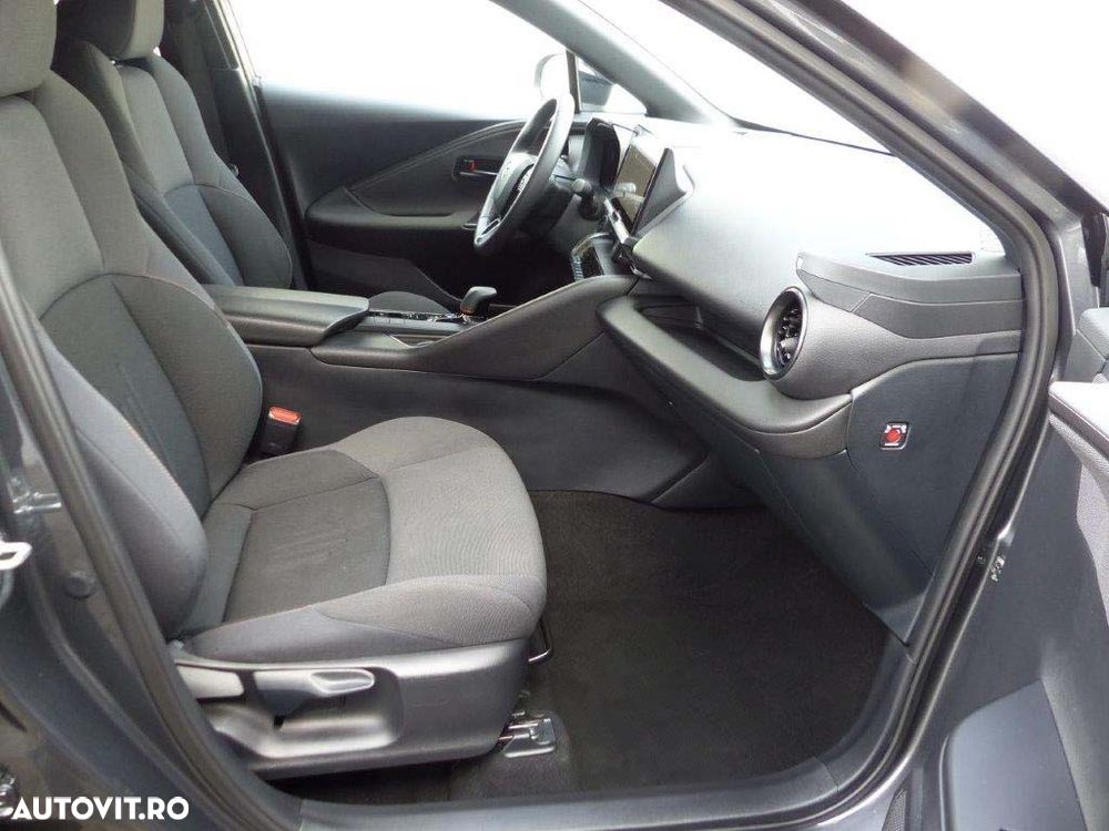 Toyota C-HR 1.8 Hybrid Team Deutschland - 8