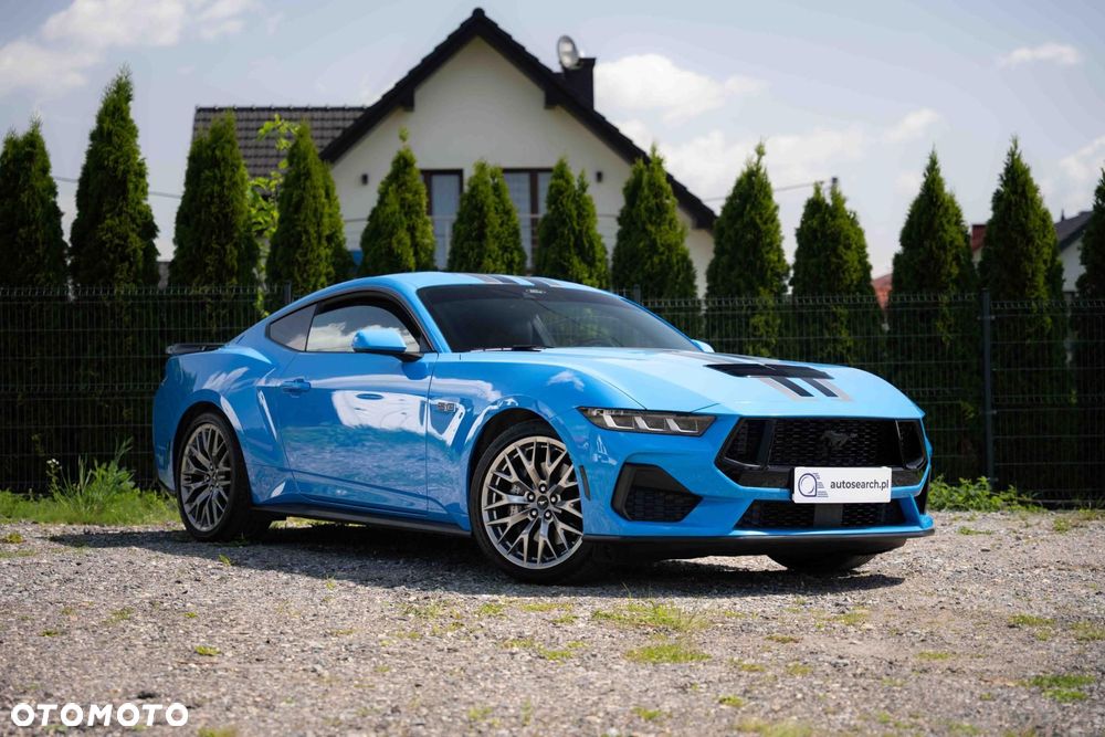 Ford Mustang - 1