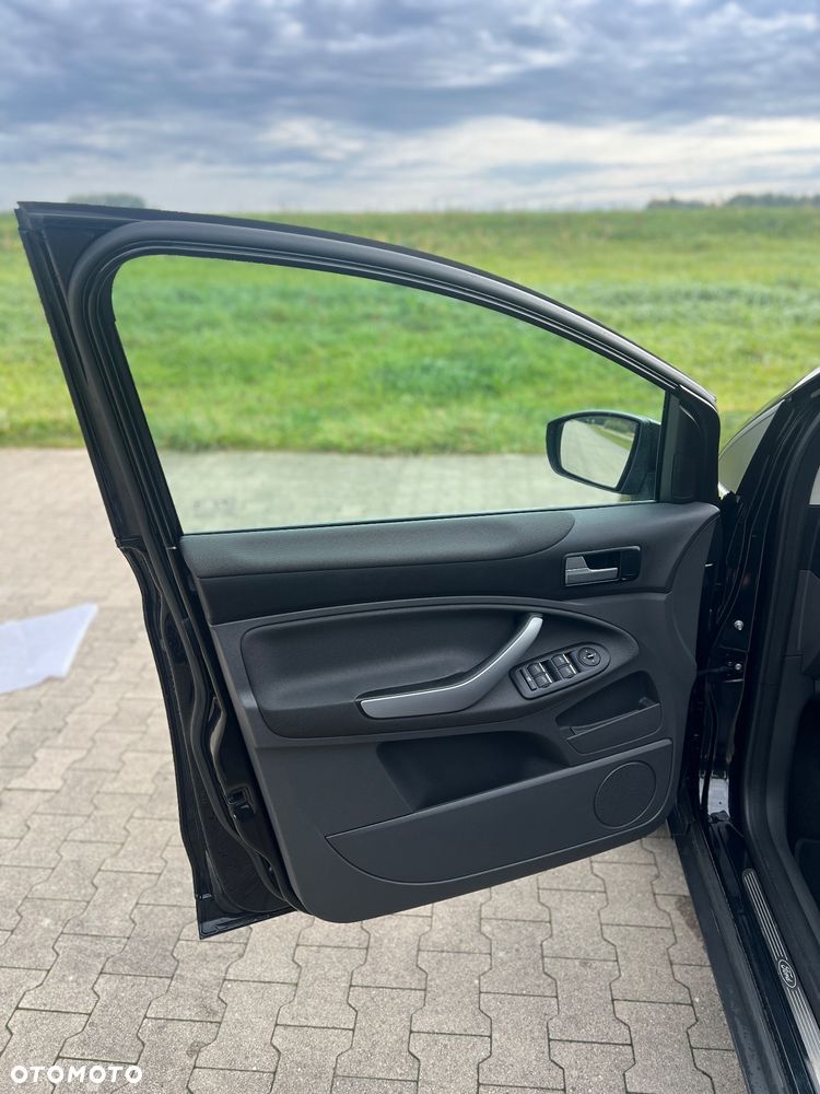 Ford Kuga 2.0 TDCi 2x4 Champions Edition - 13