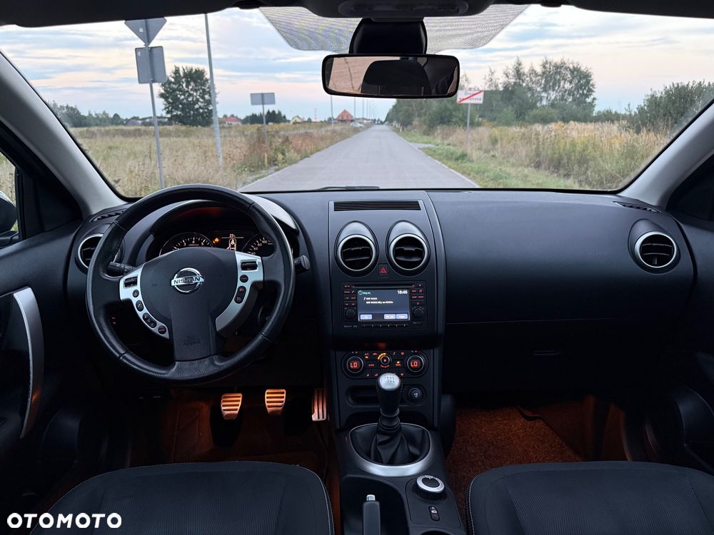 Nissan Qashqai 2.0 4 x 4 tekna - 16