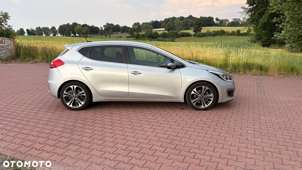 Kia Ceed 1.6 CRDi 136 ISG Platinum Edition - 7