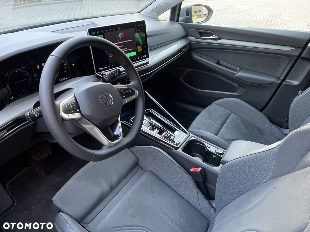 Volkswagen Golf - 10