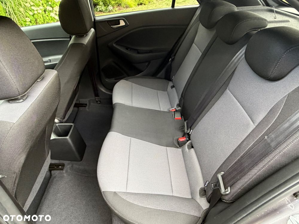 Hyundai i20 1.2 YES Plus - 27