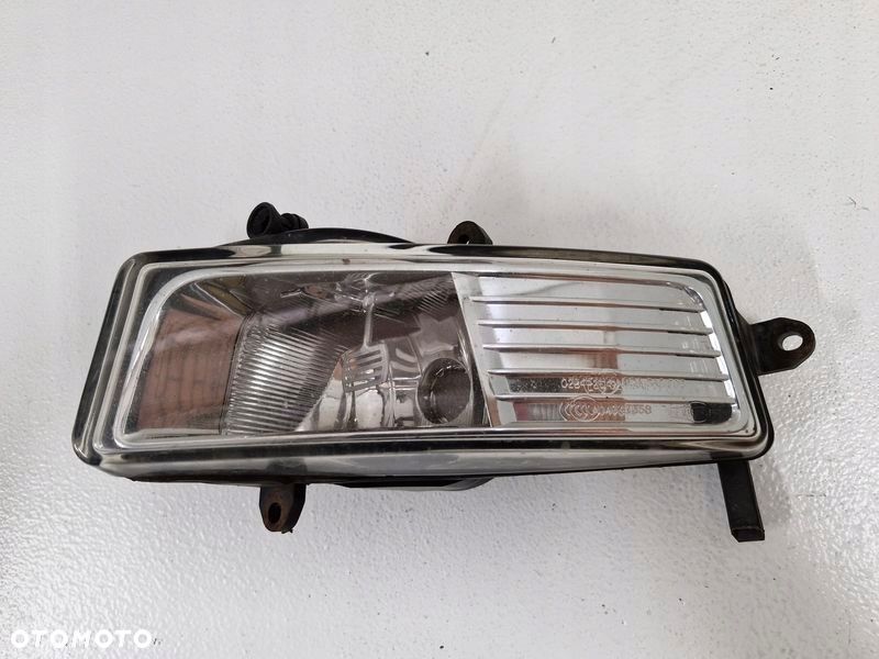 AUDI A6 C6 LIFT HALOGEN PRAWY LAMPA PRZECIWMGIELNA PRAWA - 1