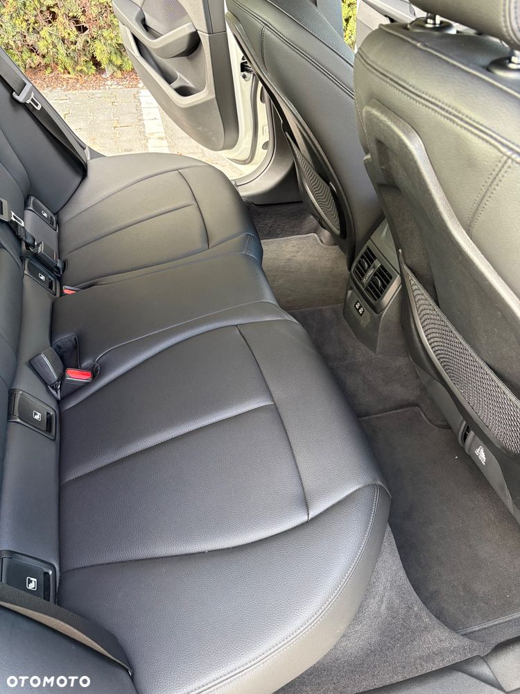 BMW Seria 2 218i - 20