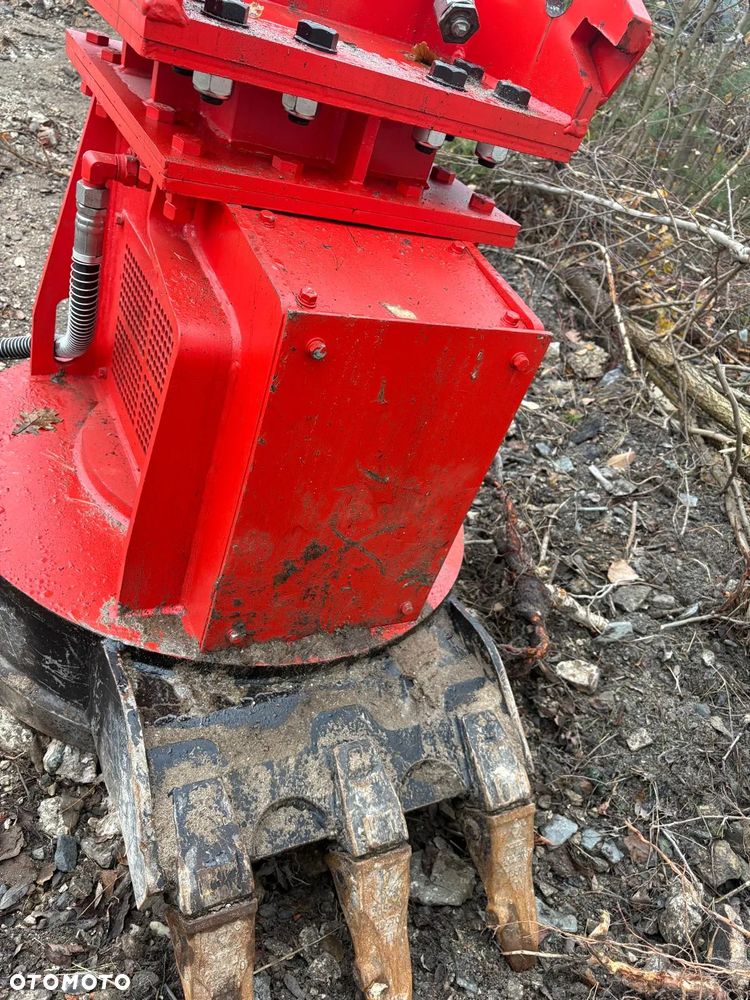 Magnes hydrauliczny Model: L08 Rok produkcji: 2025 - 6