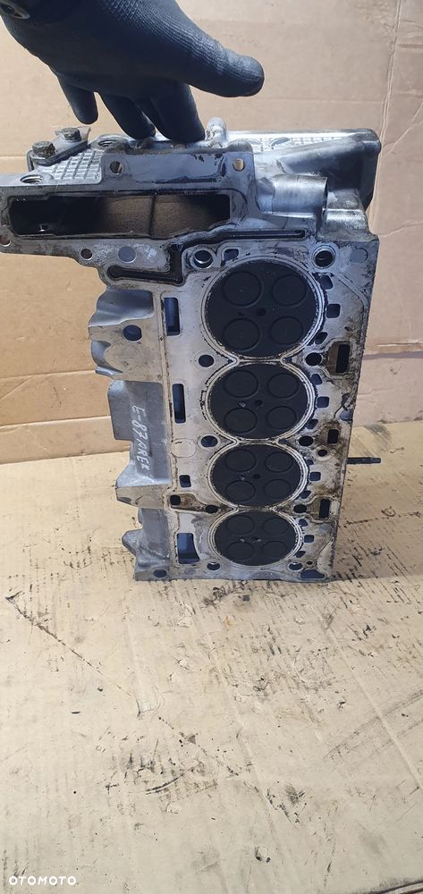 Głowica kompletna wałki BMW I E81 E87 Lift 2.0D 7797676 7781093 7797678 - 7