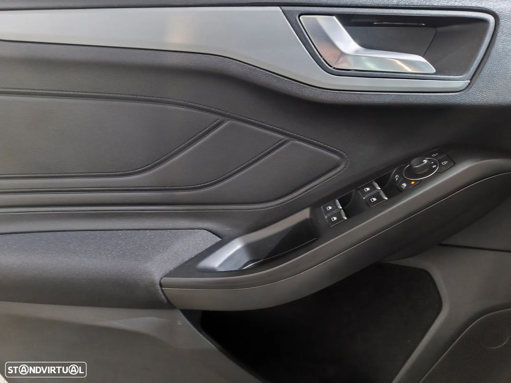 Ford Focus 1.0 EcoBoost MHEV ST-Line - 10
