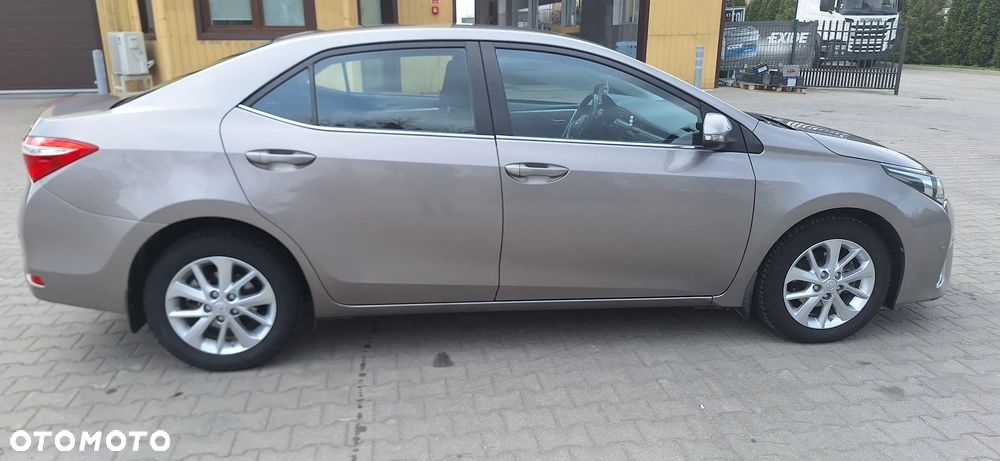 Toyota Corolla 1.6 Premium - 3