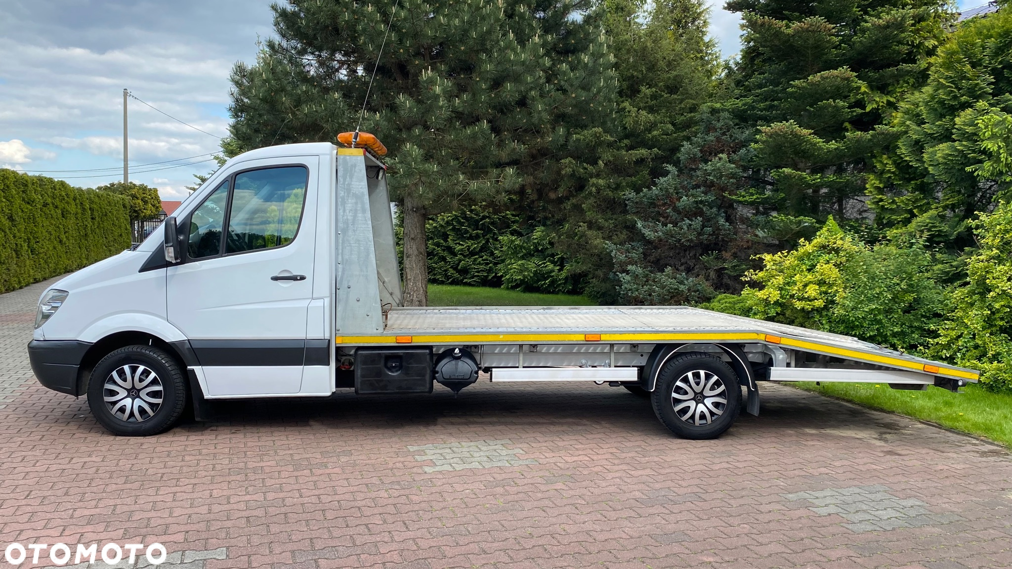 Mercedes-Benz Sprinter - 14