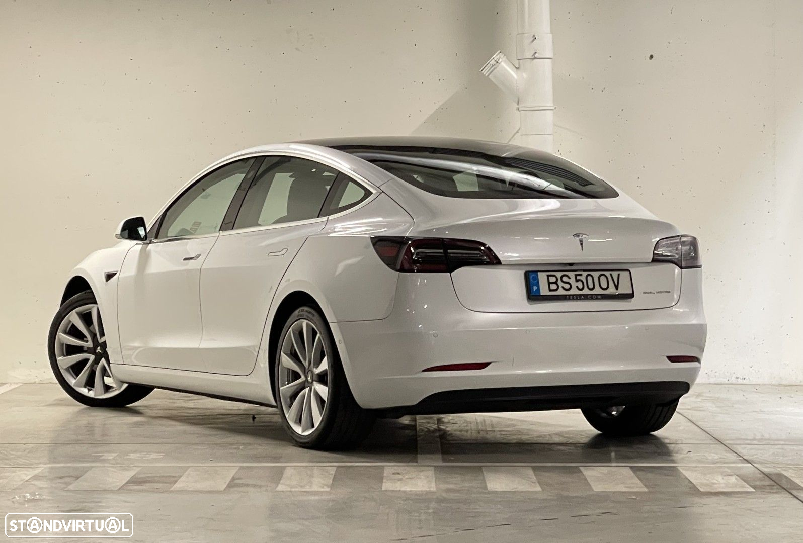 Tesla Model 3 - 6
