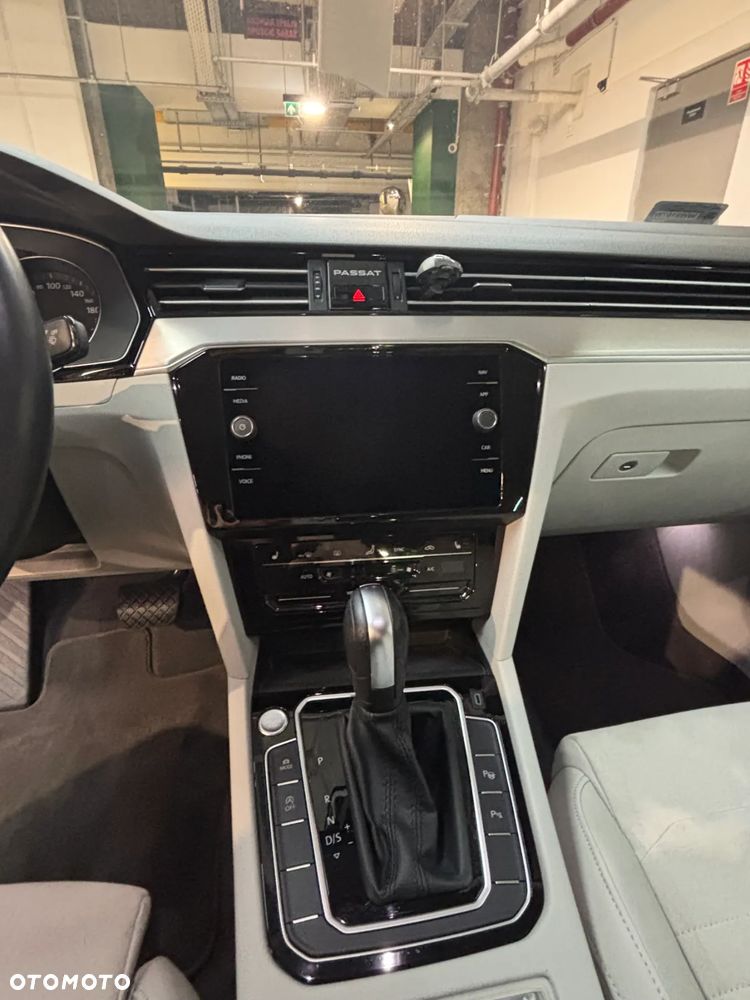 Volkswagen Passat 1.5 TSI EVO Elegance DSG - 11