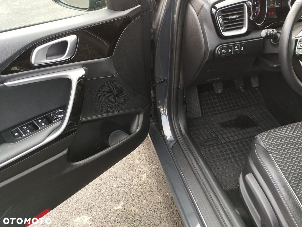 Kia Ceed 1.5 T-GDI Tribute - 10