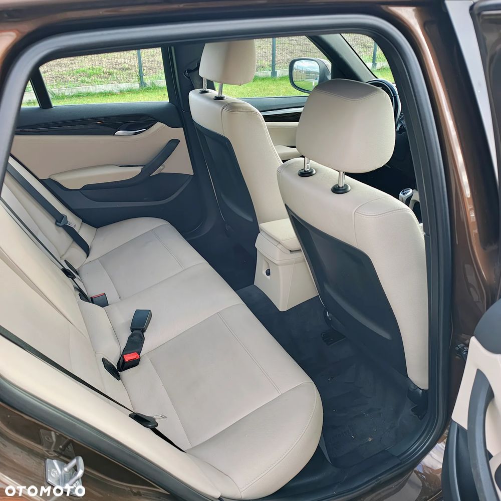 BMW X1 xDrive20d - 14