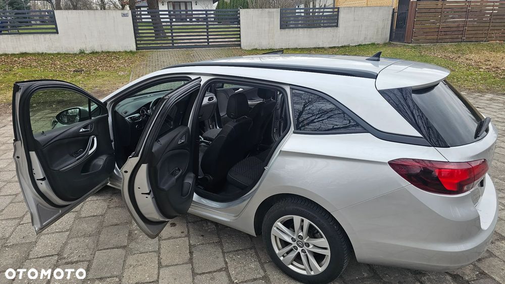 Opel Astra 1.6 CDTI Essentia - 22