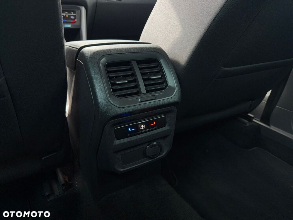 Volkswagen Tiguan - 31