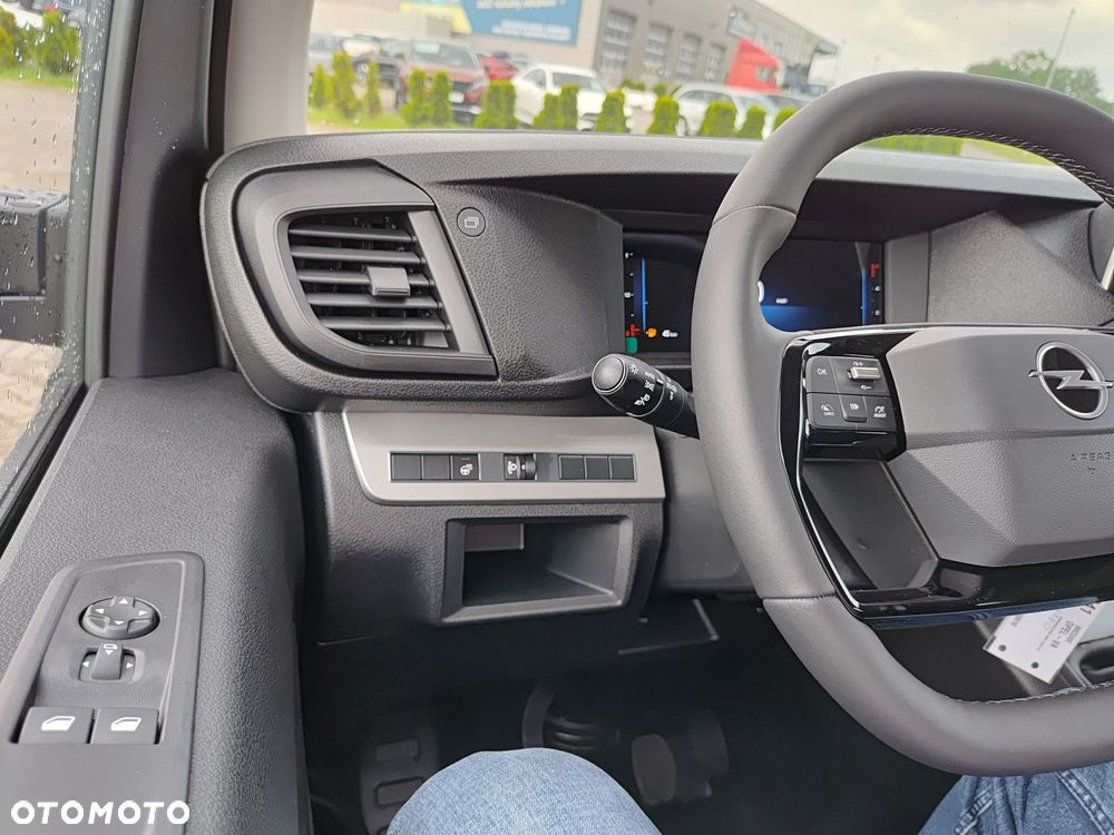 Opel Vivaro Nowy Vivaro Furgon Brygadowy Flex Extra Long 2.0d 144 KM MT6 - 36