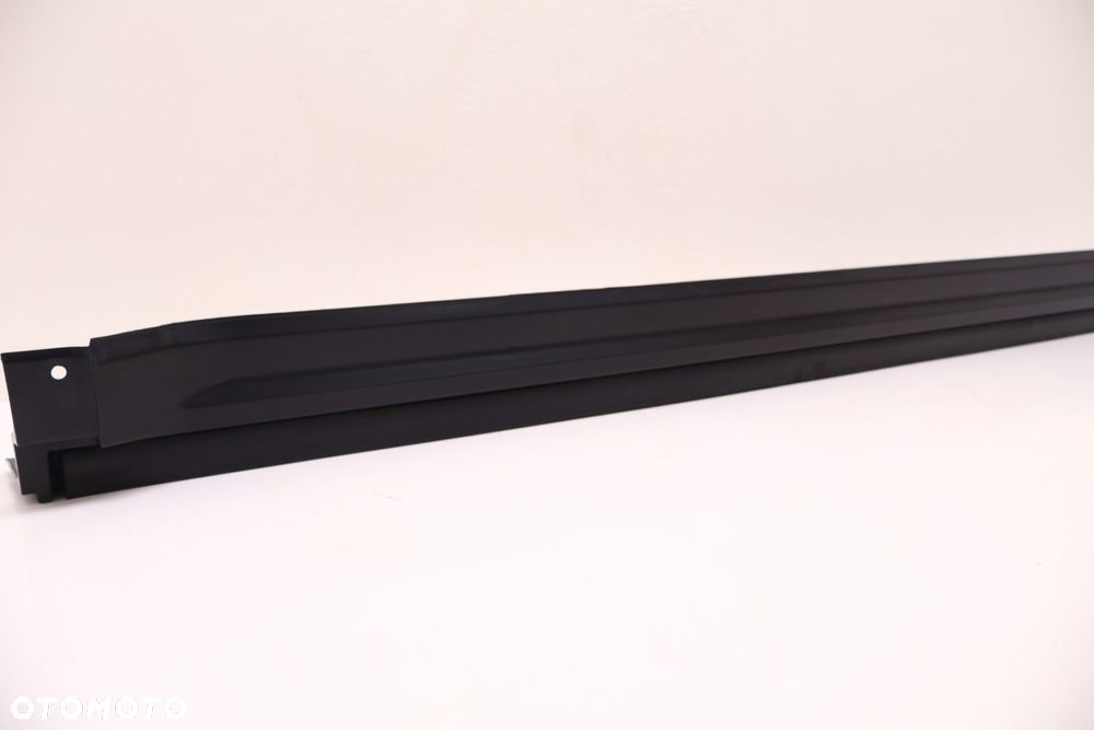 MITSUBISHI ECLIPSE CROSS LISTWA PROGOWA PRAWA 7250A132 - 4