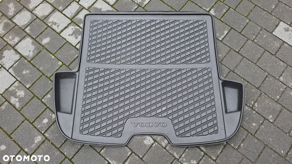 VOLVO V50 04-12 MATA WYKŁADZINA BAGAŻNIKA - 1