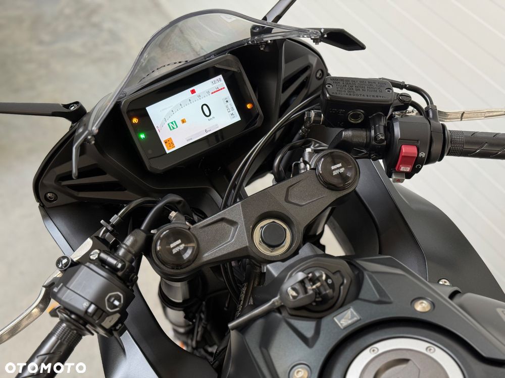 Honda CBR - 28