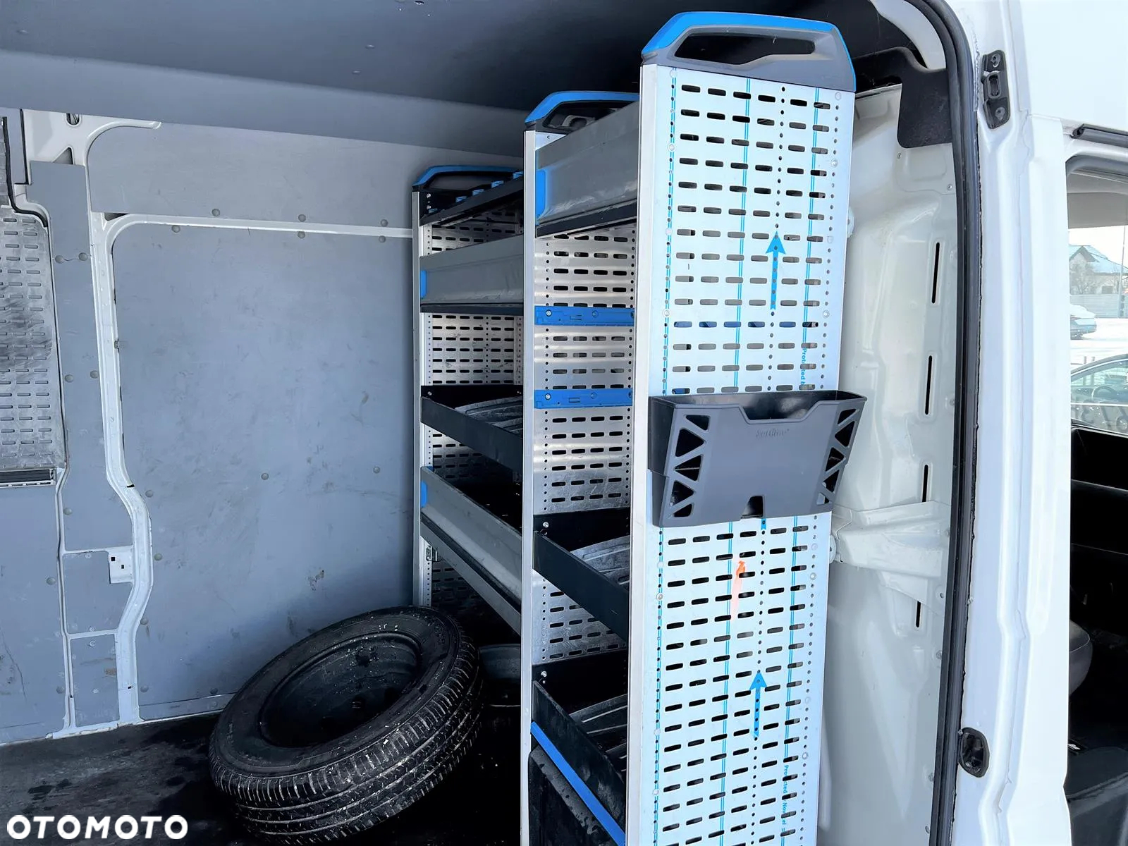 Peugeot Boxer 435 2.2 BlueHDi 121kW/165KM  L3H2  AutoSerwis - wciągarka - 21