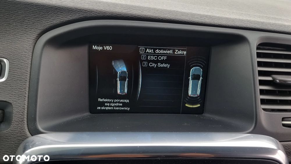 Volvo V60 D4 Geartronic Momentum - 31