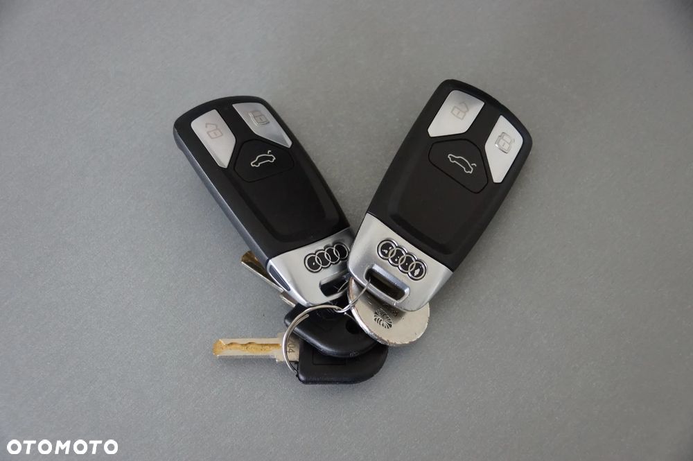 Audi A4 Avant 2.0 TDI S tronic - 37
