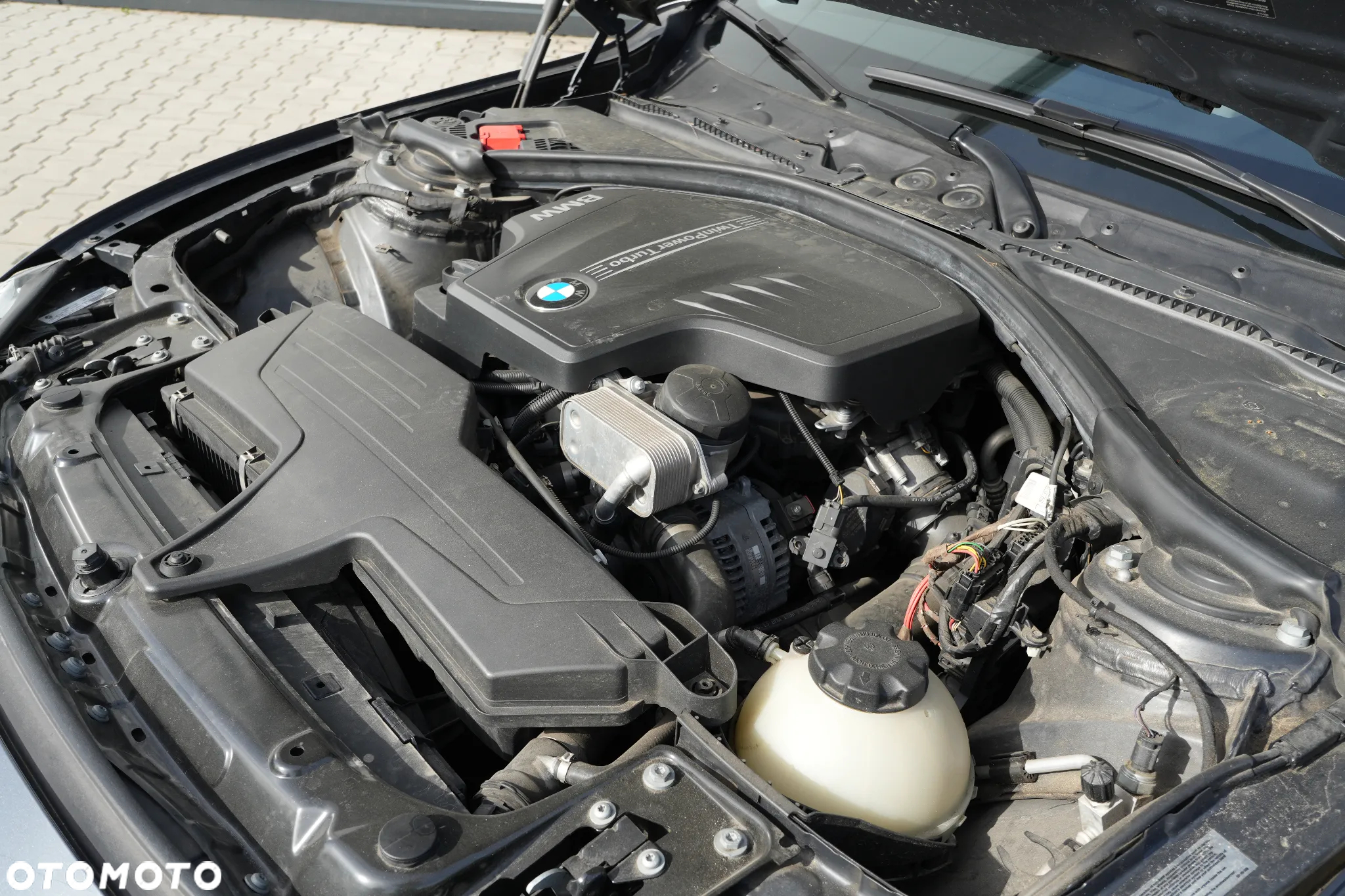 BMW Seria 3 320i Luxury Line - 18