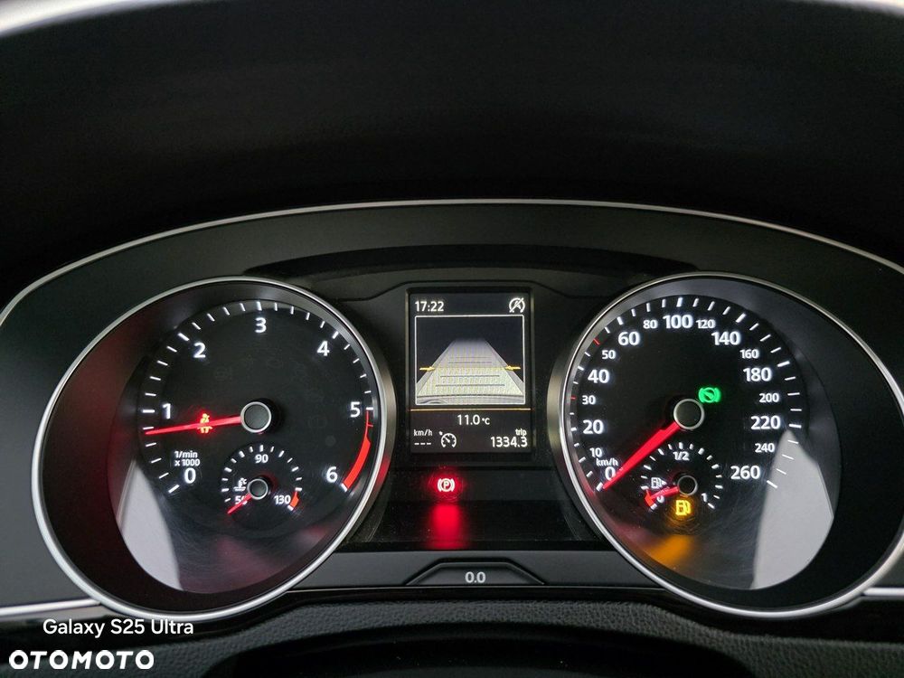 Volkswagen Passat - 35