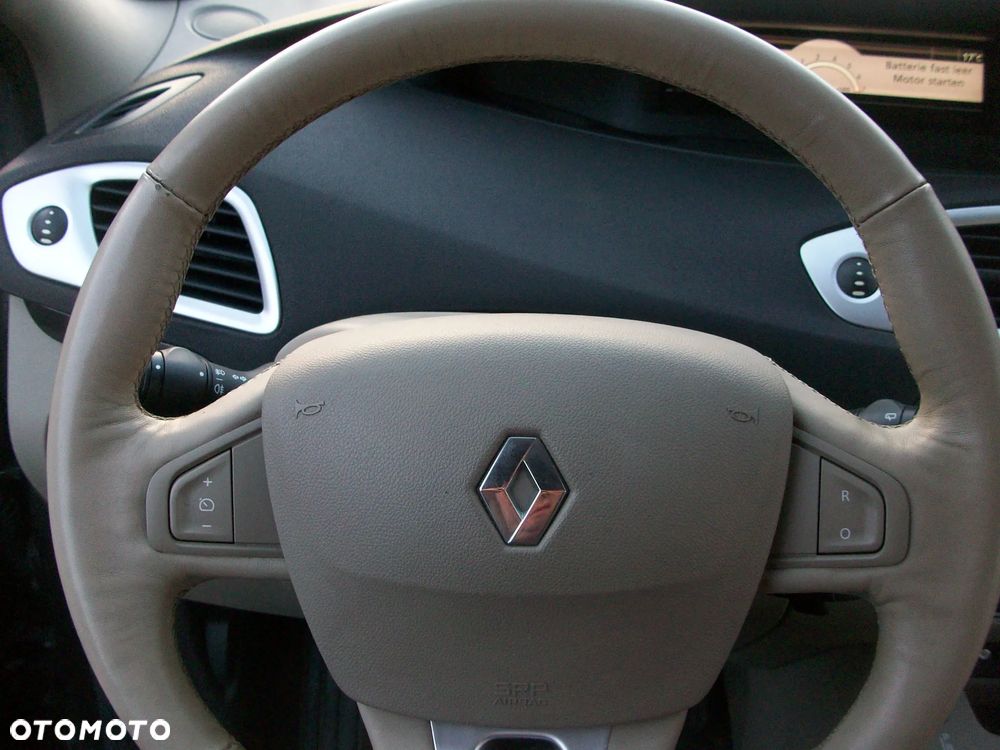Renault Grand Scenic Gr 2.0 16V Bose Edition CVT - 21