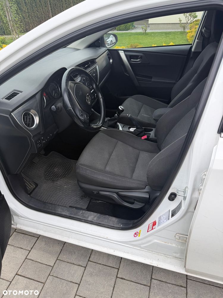 Toyota Auris 1.4 D-4D Premium - 5