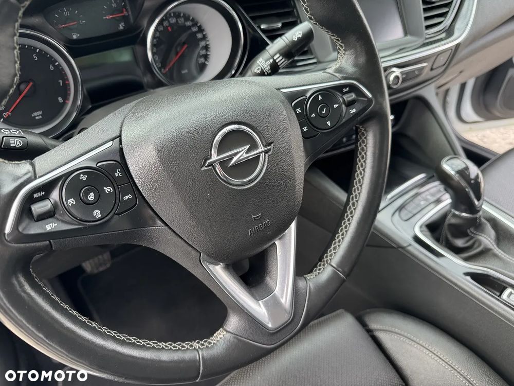 Opel Insignia - 22