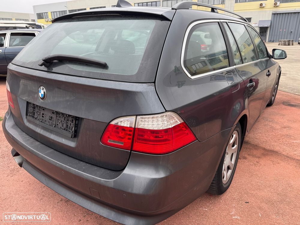 BMW E61 Serie 5 de 2009 para peças - 4