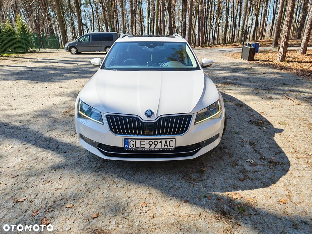 Skoda Superb 2.0 TDI Ambition DSG - 1