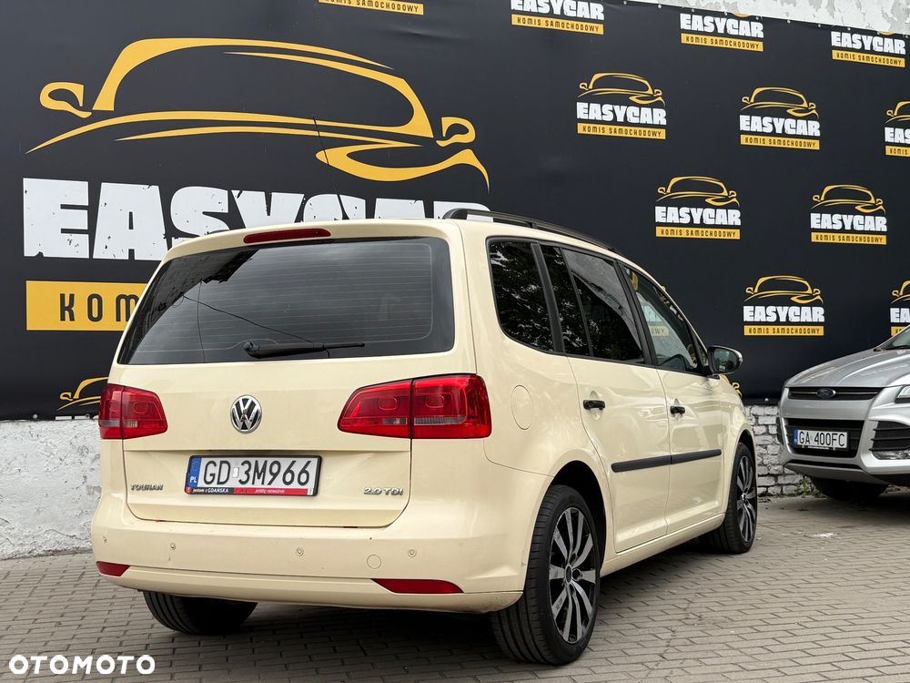 Volkswagen Touran 2.0 TDI DPF BlueMotion Technology DSG Comfortline - 3