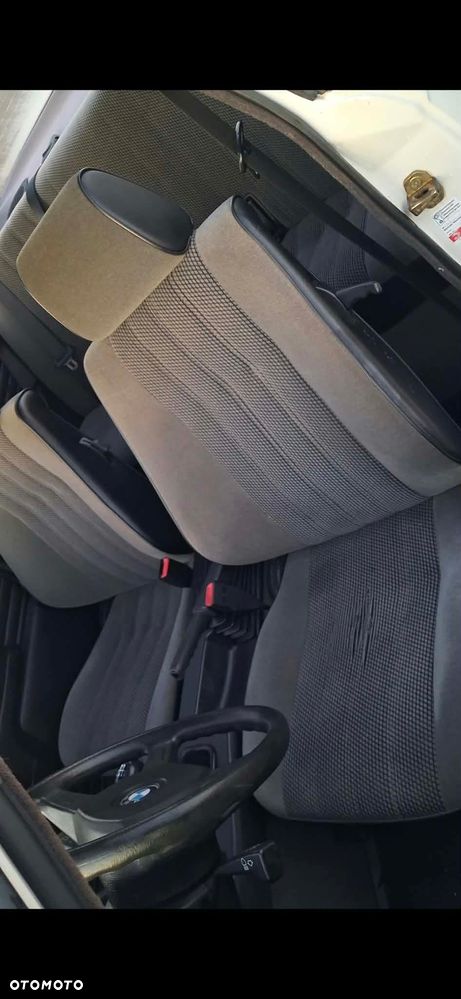 BMW Seria 3 316i - 26