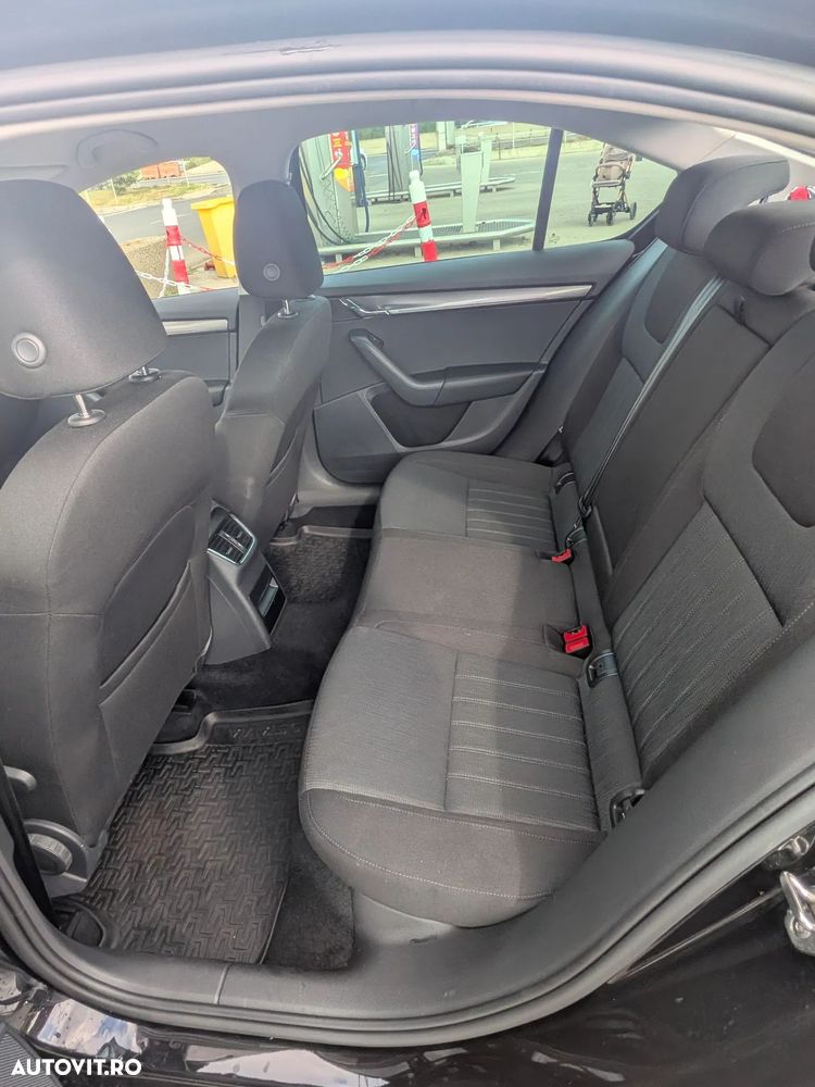 Skoda Octavia 2.0 TDI 4X4 DSG Style - 8