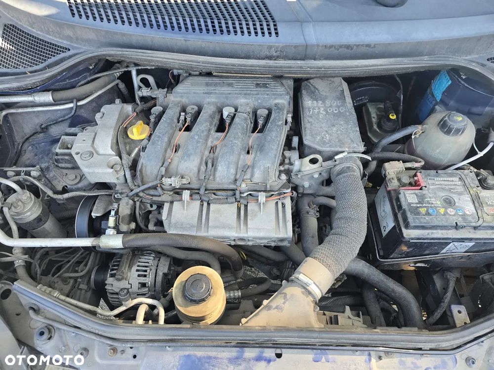 Renault Scenic 1.6 16V Alize - 6