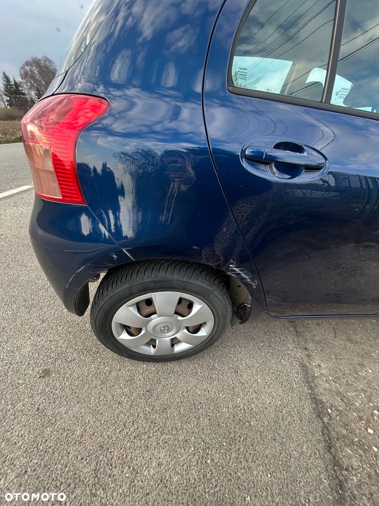 Toyota Yaris 1.3 Sol - 23