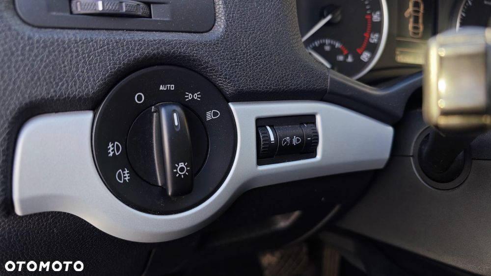 Skoda Octavia 1.6 TDI Ambition DSG - 16