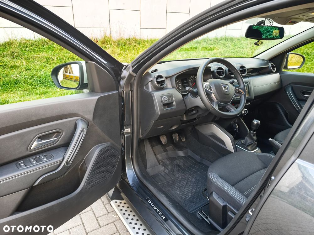Dacia Duster 1.6 SCe Blackshadow S&S - 10