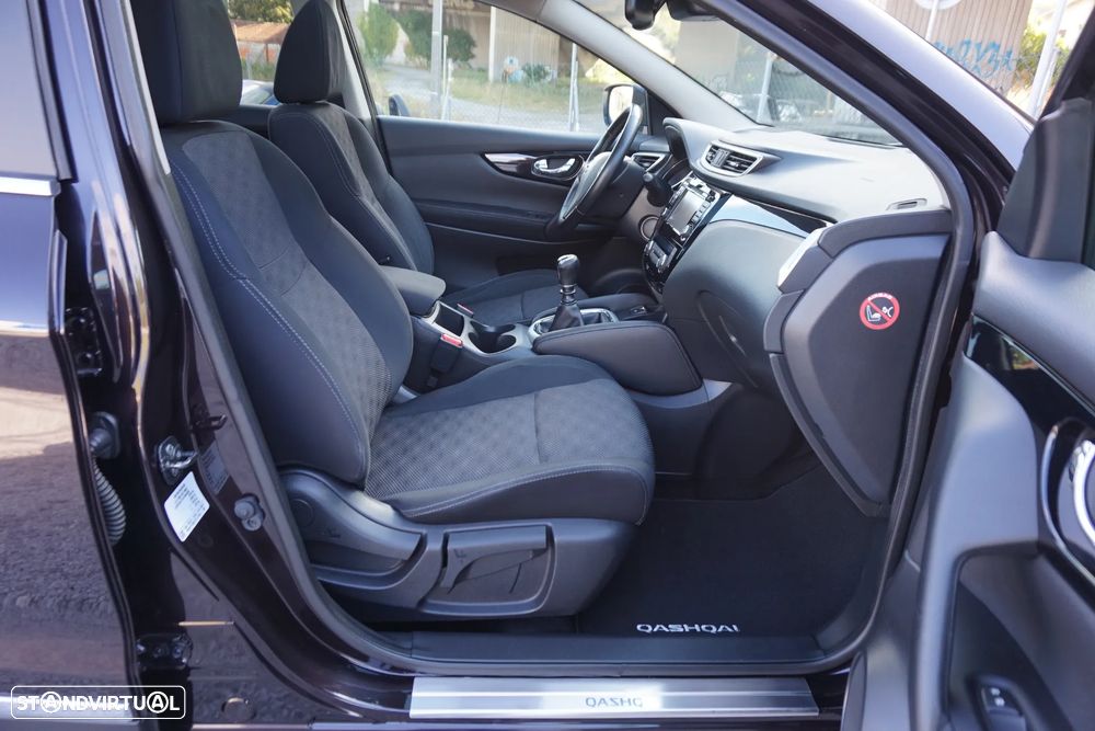 Nissan Qashqai 1.5 dCi N-Connecta 18 - 25