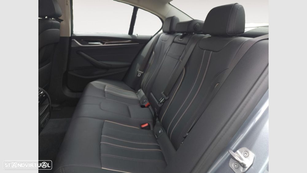 BMW 520 d Auto - 14