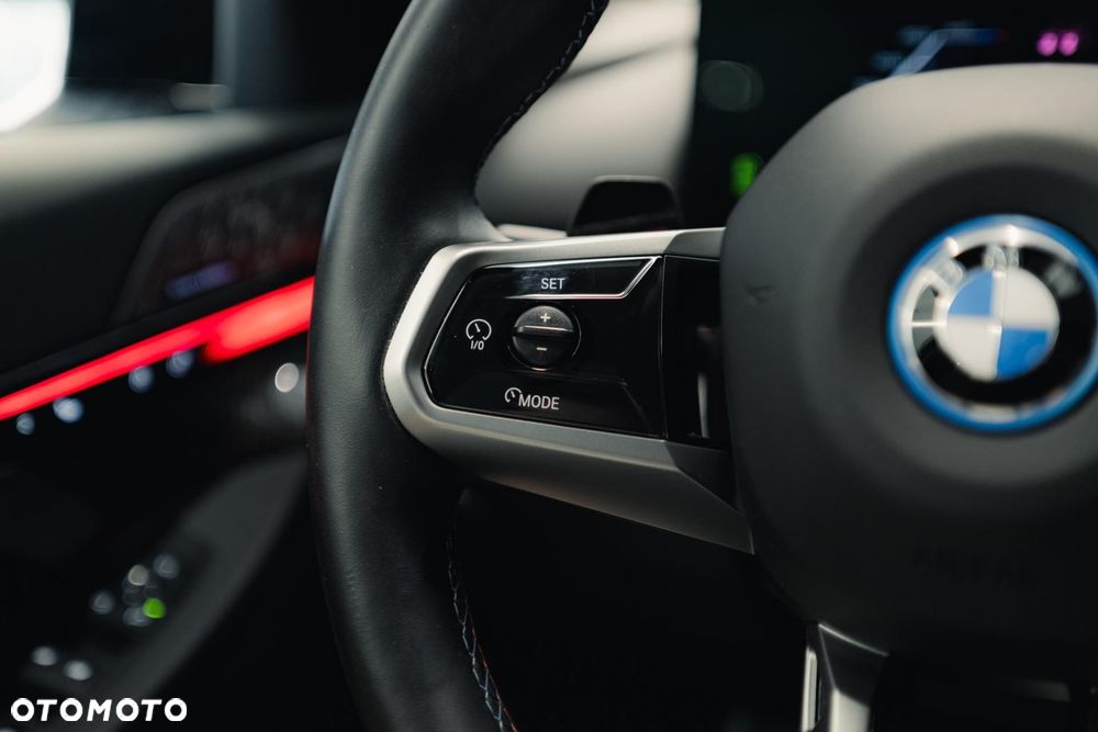 BMW i5 - 27