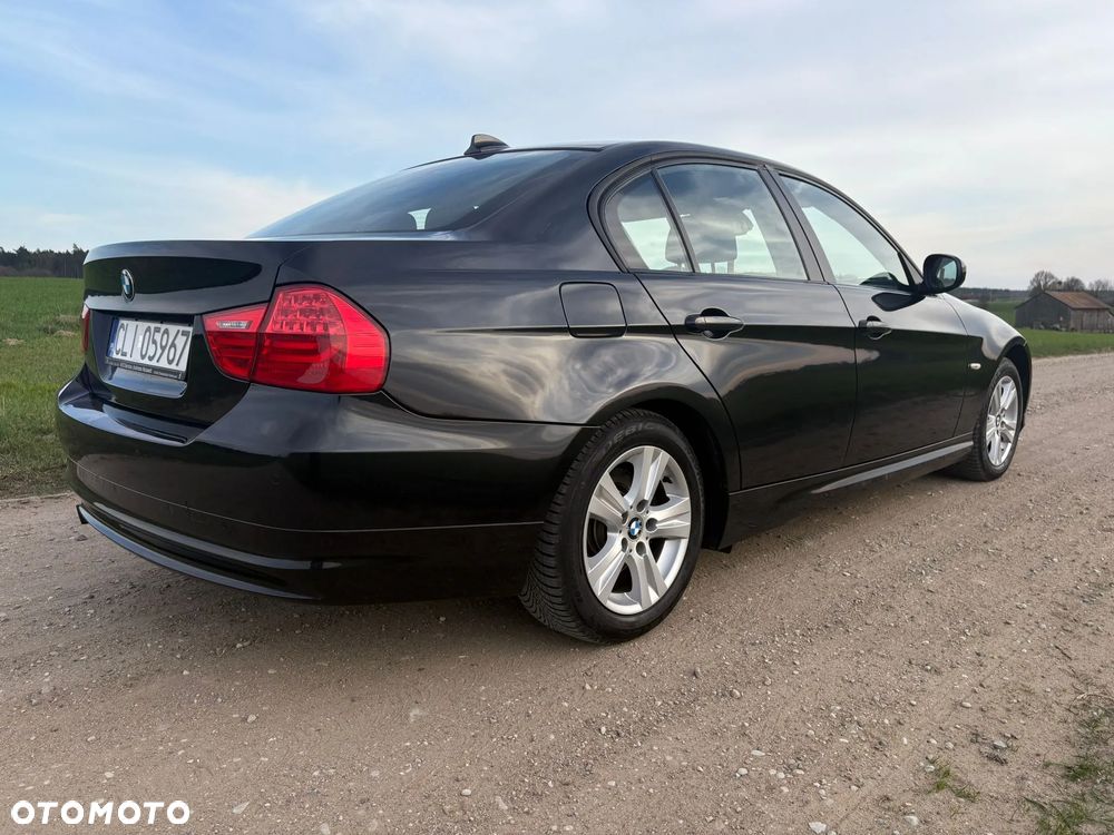 BMW Seria 3 318i - 6