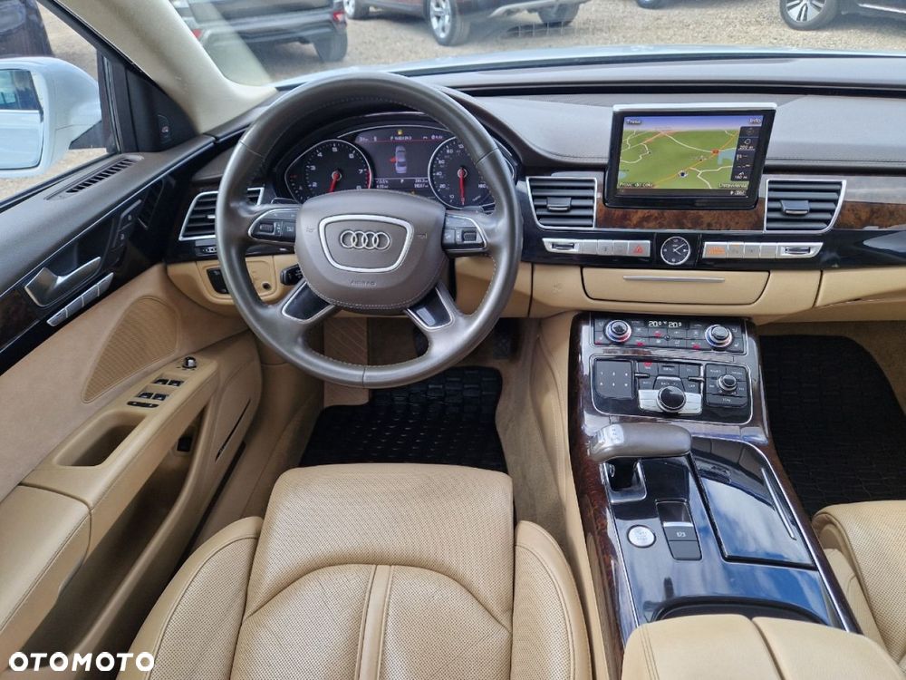 Audi A8 - 19