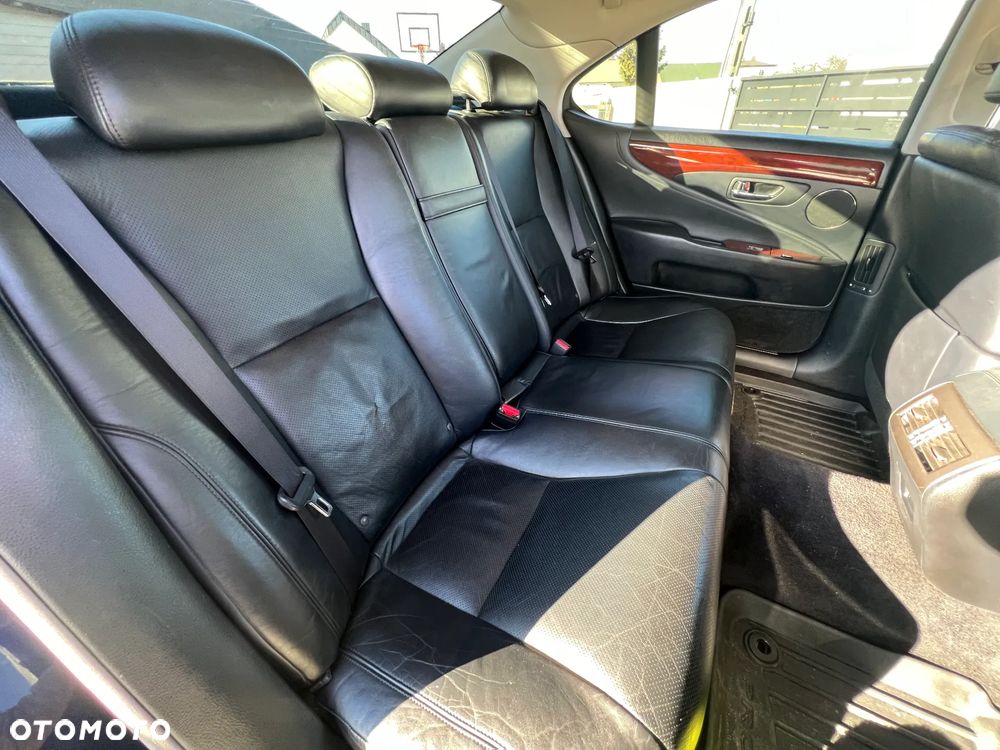 Lexus LS 460 Elite AWD - 30