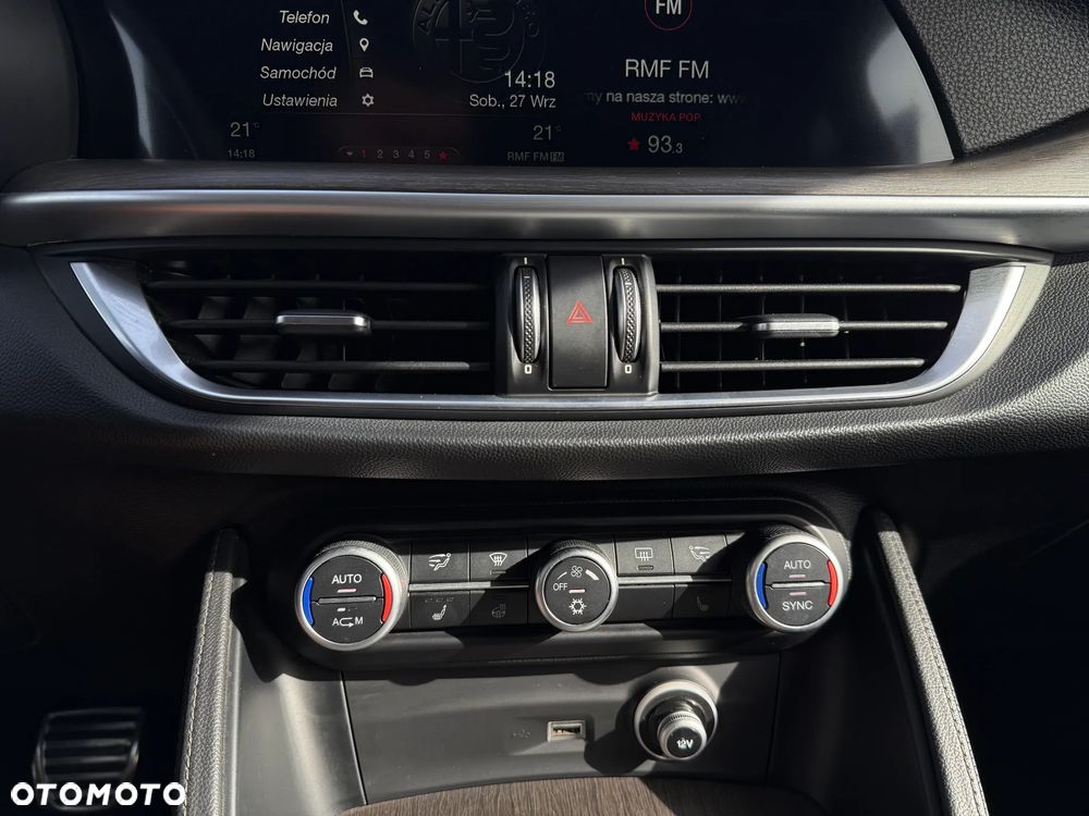 Alfa Romeo Stelvio - 19